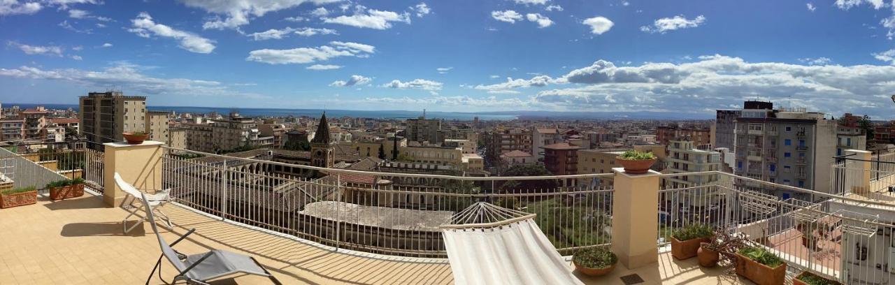 Top Floor Aparthotel Bentivoglio Catania Bagian luar foto